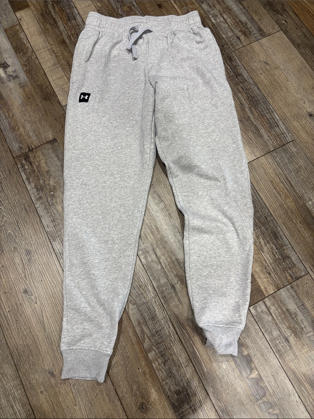 Under Armour Men’s Heather Gray Jogger Sweatpants